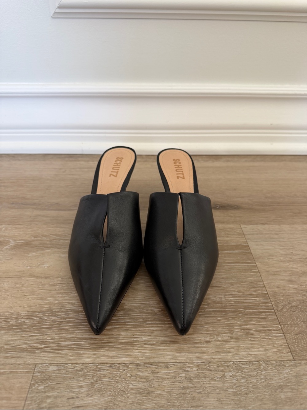 SCHUTZ Black Pointed-Toe Slip-On Mules - Size 8